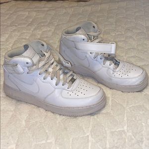 White Air Force 1’s Hightop